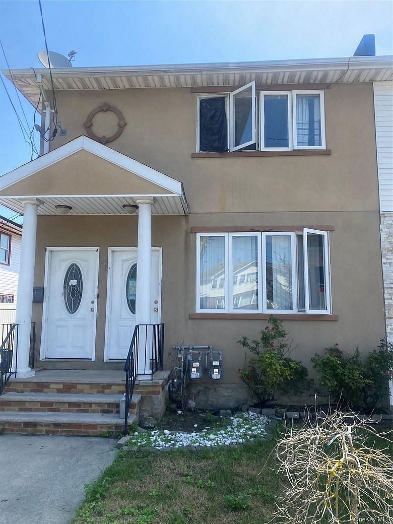 558 Beach 67th Street