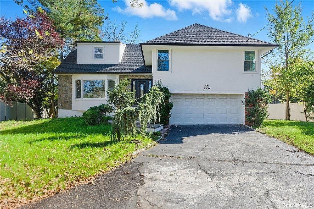 Image 1 of 25 for 559 Linda Lane in Long Island, Woodmere, NY, 11598