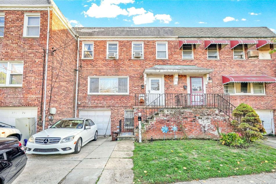 Image 1 of 22 for 208-16 Hollis Avenue in Queens, Queens Village, NY, 11429