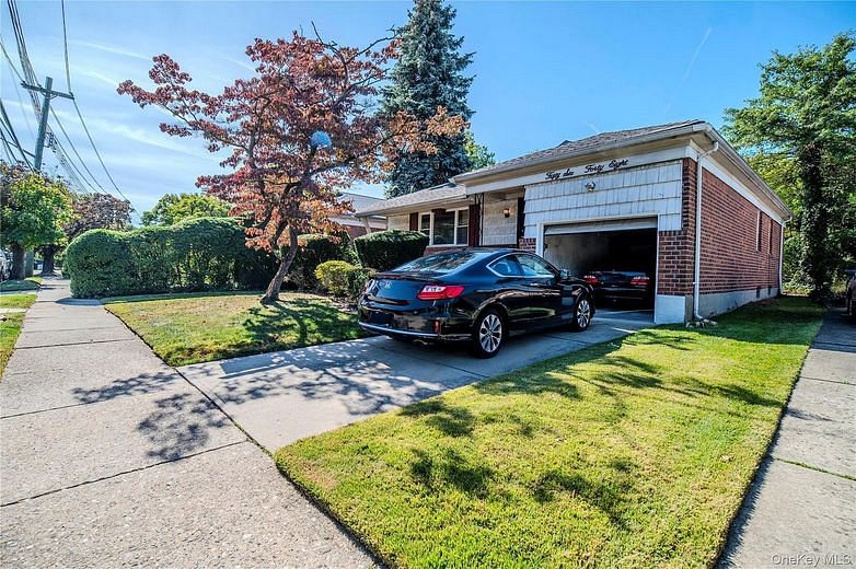 56-48 E. Hampton Boulevard