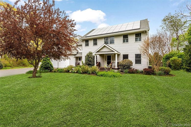 56 Lagoon Court W
