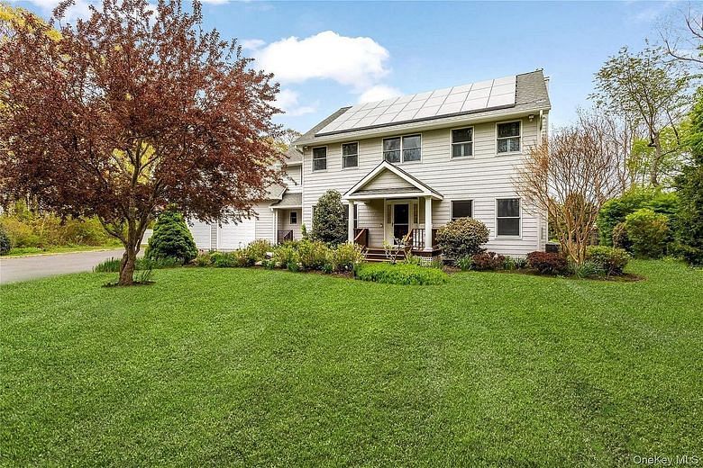 56 Lagoon Court W