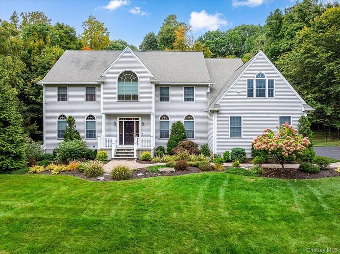 56 Londonderry Lane