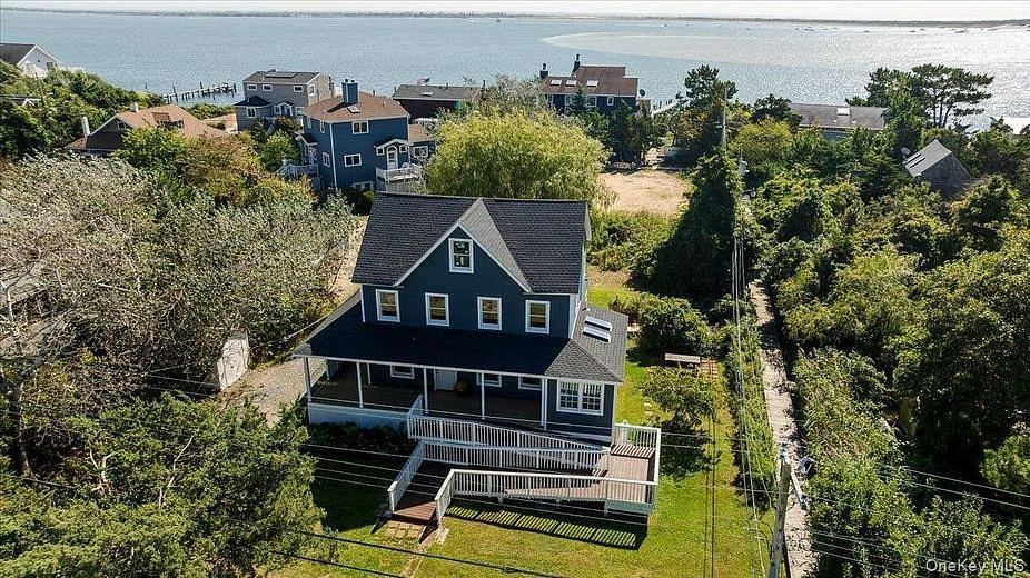 56 Oak Beach Road