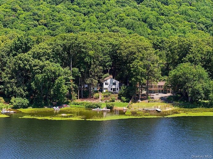 56 Twin Lakes Road
