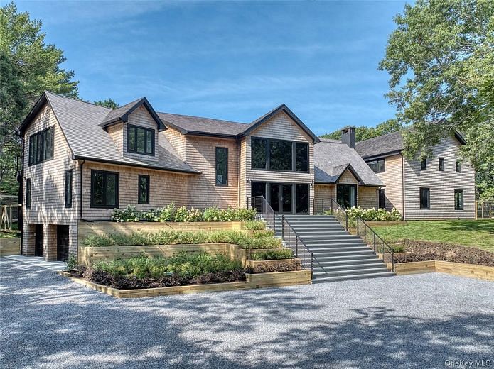 560 Little Noyack Path