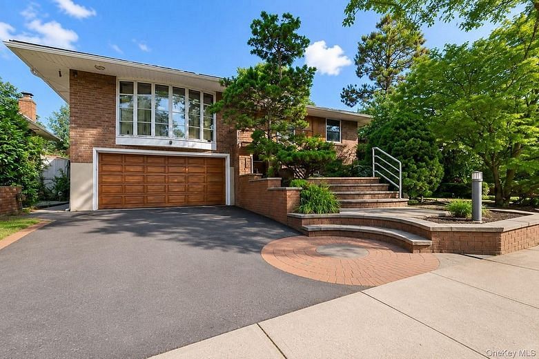 561 Golf Drive