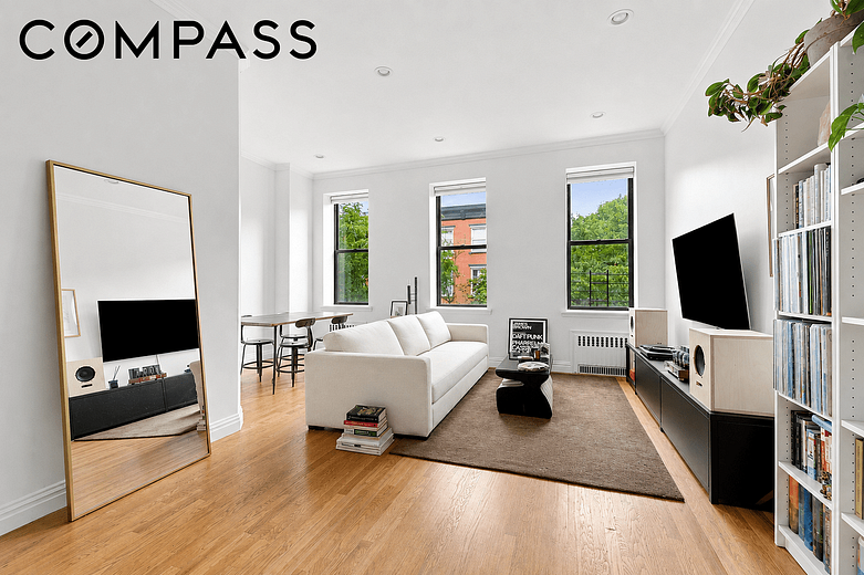 564 Henry Street #3