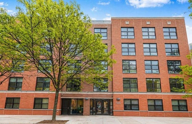 566 Gates Avenue #1B