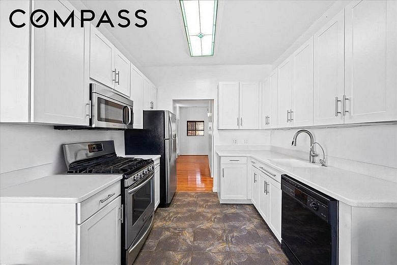 566 Louisiana Avenue #3