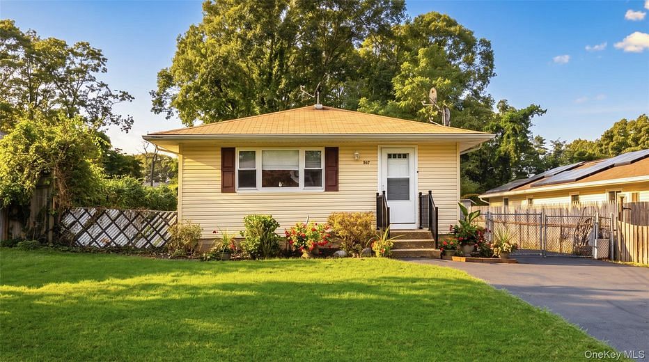 567 Boxwood Drive