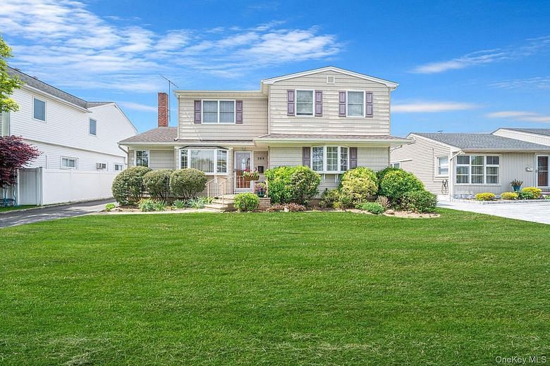 568 Chestnut Lane