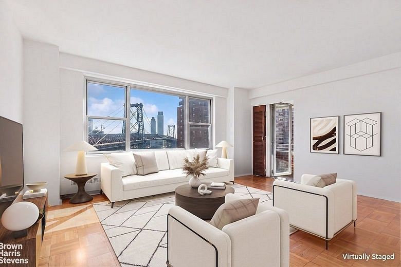 568 Grand Street #J1204