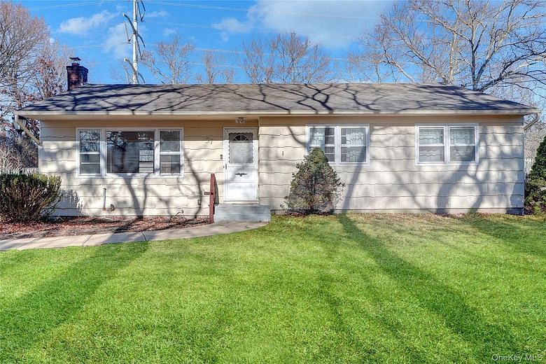 57 Middle Island Road