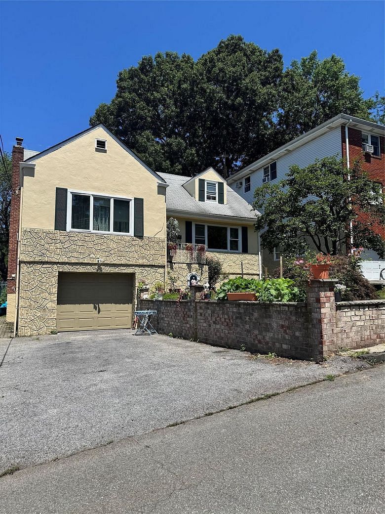 57 Woodruff Avenue