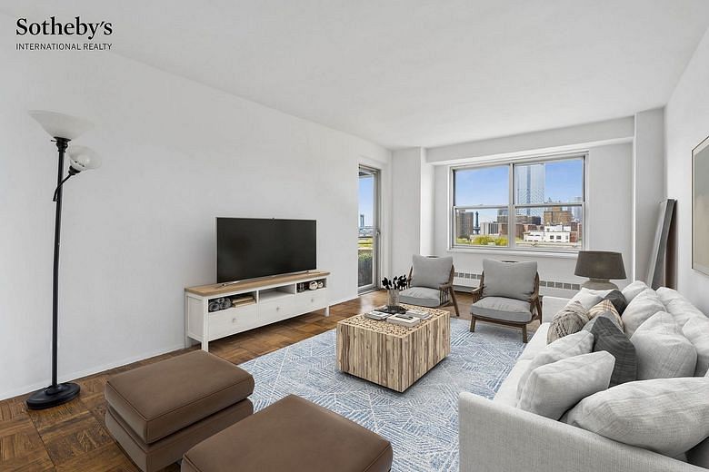 570 Grand Street #H1306