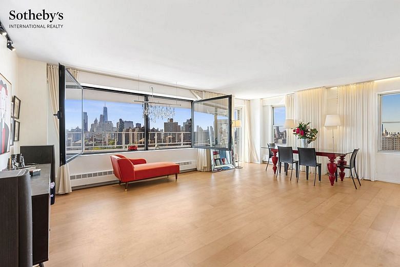 568 Grand Street #J1901