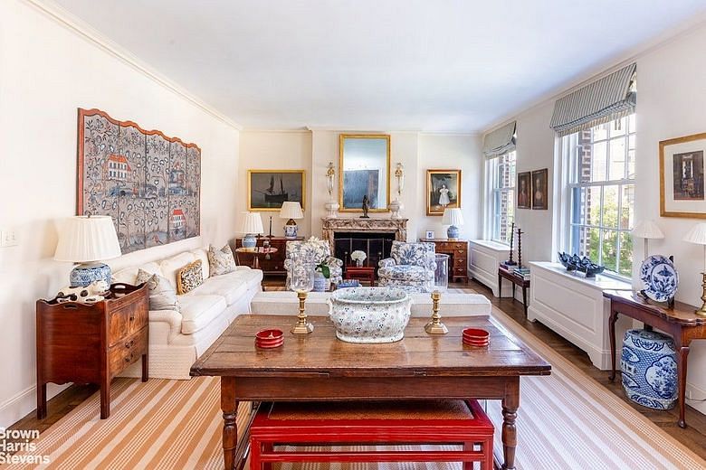 570 Park Avenue #3C