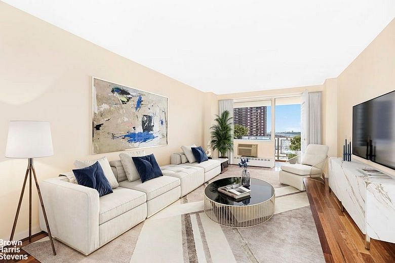 5700 Arlington Avenue #20S