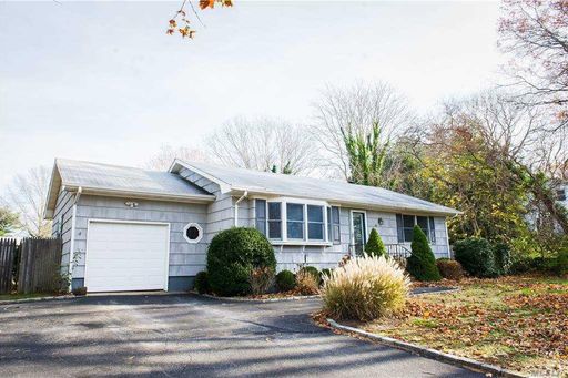 Image 1 of 22 for 68 Broad Avenue in Long Island, Aquebogue, NY, 11931