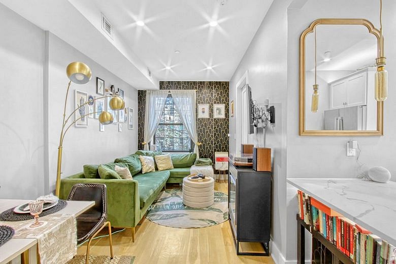 573 Gates Avenue #2R