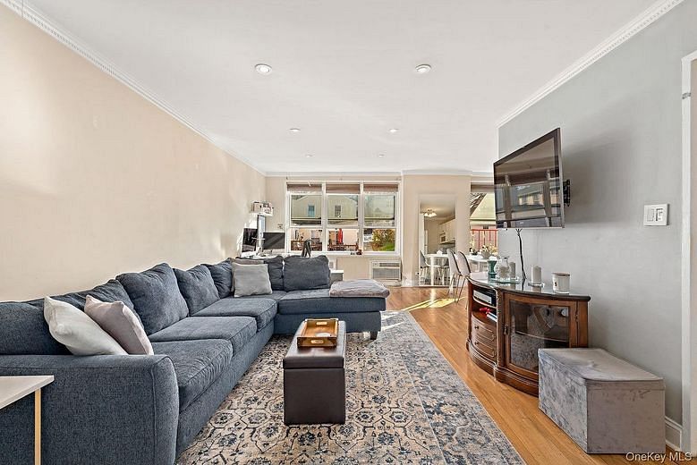 5730 Mosholu Avenue #4F