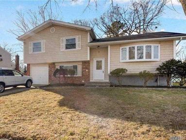 Image 1 of 19 for 140 Root Ave in Long Island, Central Islip, NY, 11722
