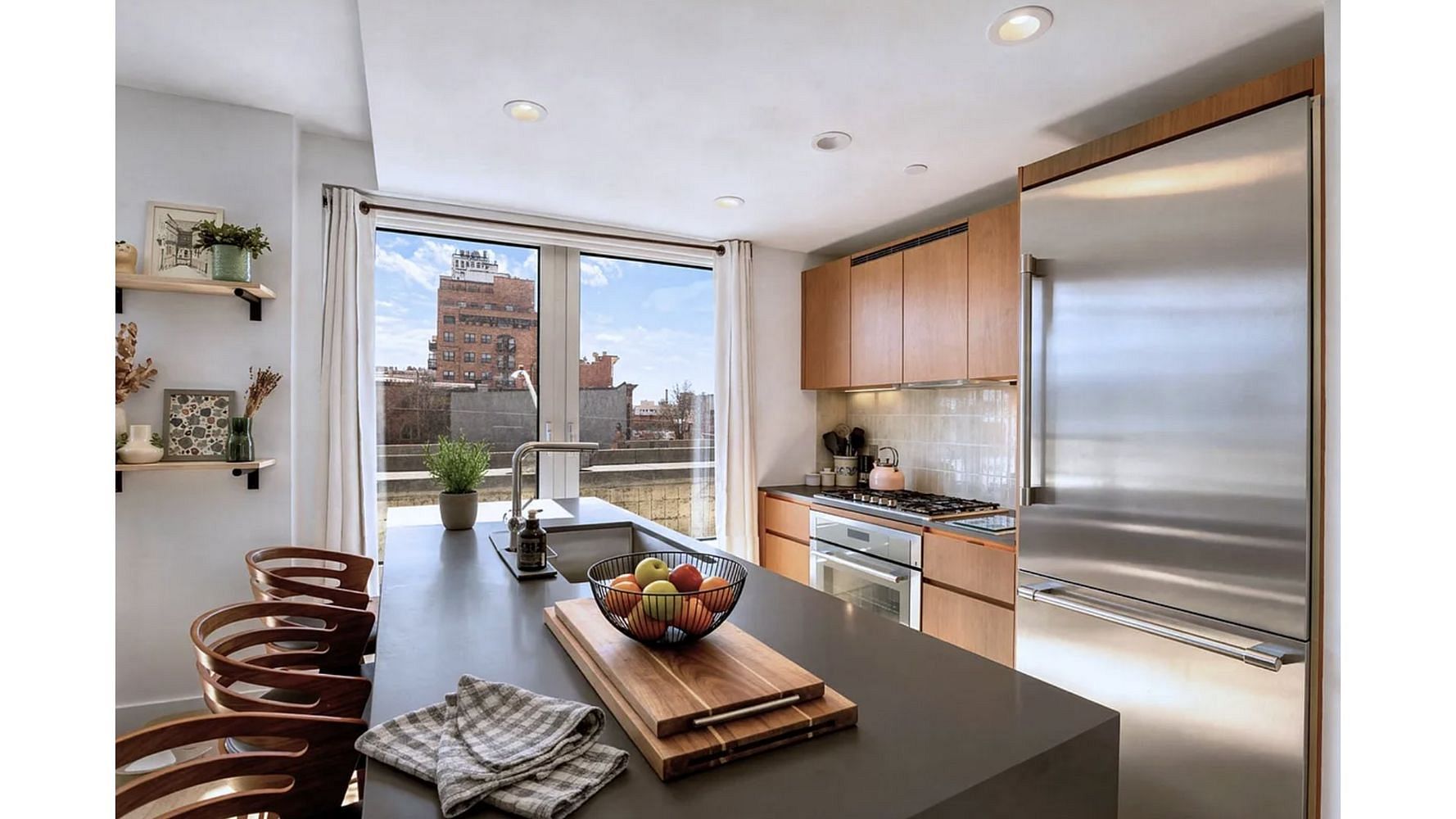 575 Fourth Avenue #3F