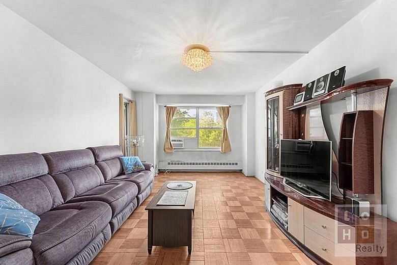 575 Grand Street #506