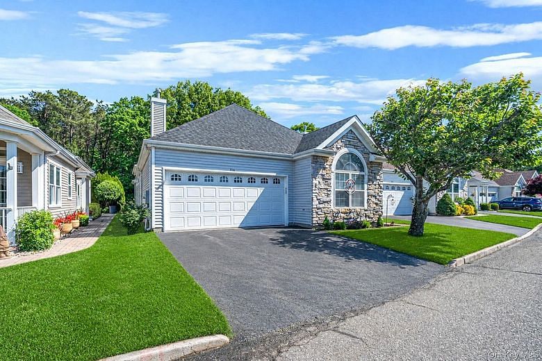 576 Leisure Drive