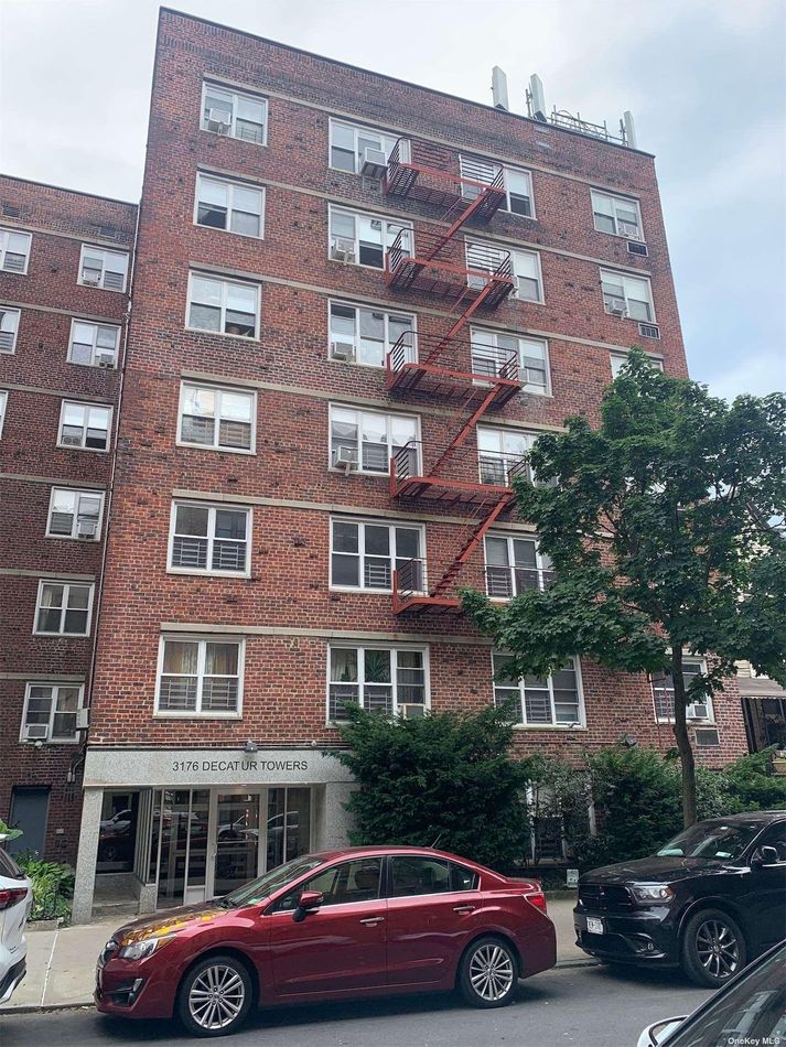 Image 1 of 10 for 3176 Decatur Avenue #6 J in Bronx, NY, 10467