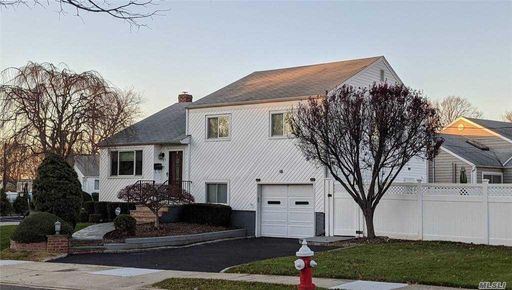 Image 1 of 21 for 15 Lombardi Place in Long Island, Plainview, NY, 11803