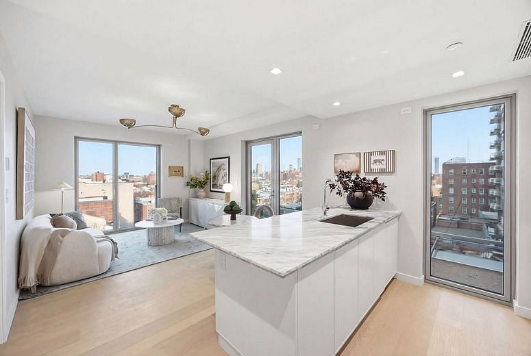 58-01 Queens Boulevard #3O