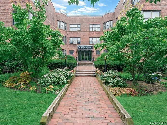 58 Grace Avenue #1D