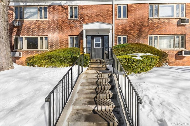 58 Lawrence Court #A