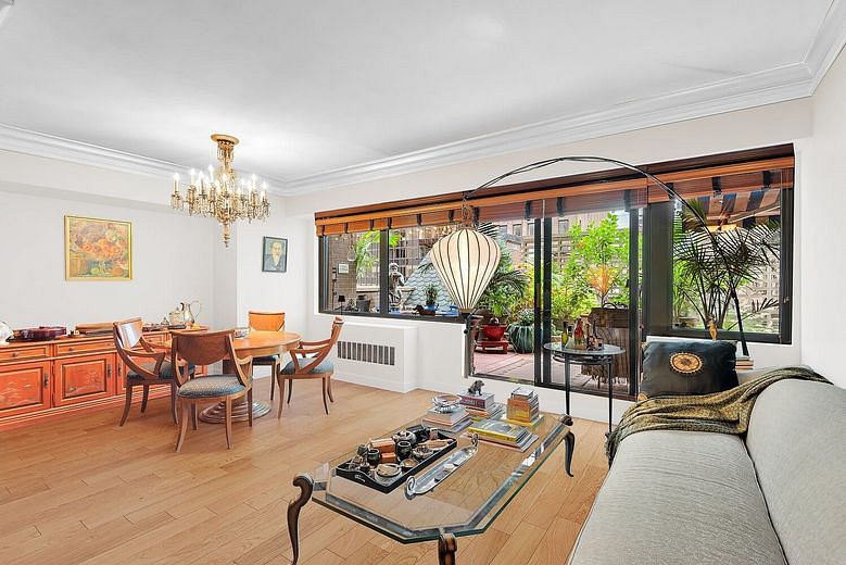 58 West 58th Street #6EF