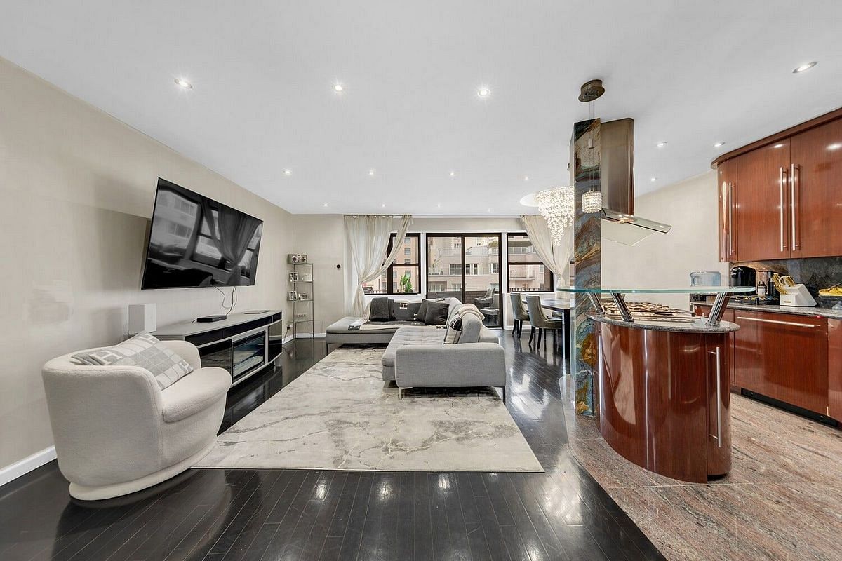 Image 1 of 7 for 58 West 58th Street #9A in Manhattan, New York, NY, 10019