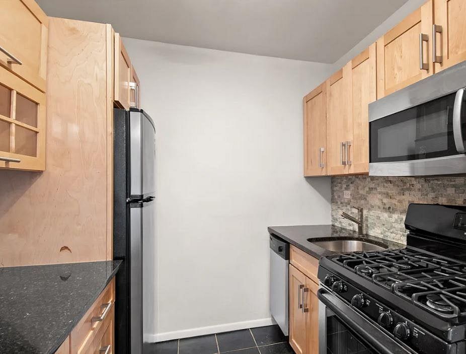 Image 1 of 14 for 5800 Arlington Avenue #21A in Bronx, NY, 10471