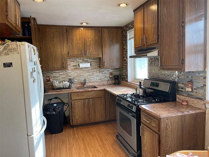 5828 251st Street #Upper Unit