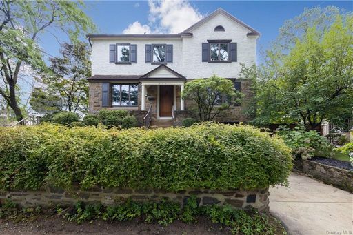 Image 1 of 32 for 270 E Devonia Avenue in Westchester, Mount Vernon, NY, 10552