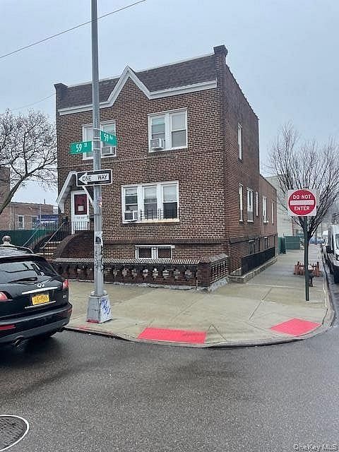 5869 59th Street