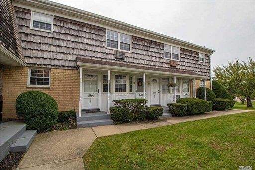 Image 1 of 26 for 4738 Wilshire Lane in Long Island, Oakdale, NY, 11769
