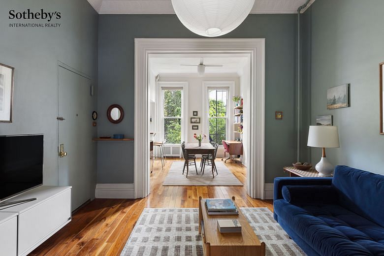 588 Henry Street #2