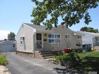 Image 1 of 11 for 73 Tyler St in Long Island, Freeport, NY, 11520