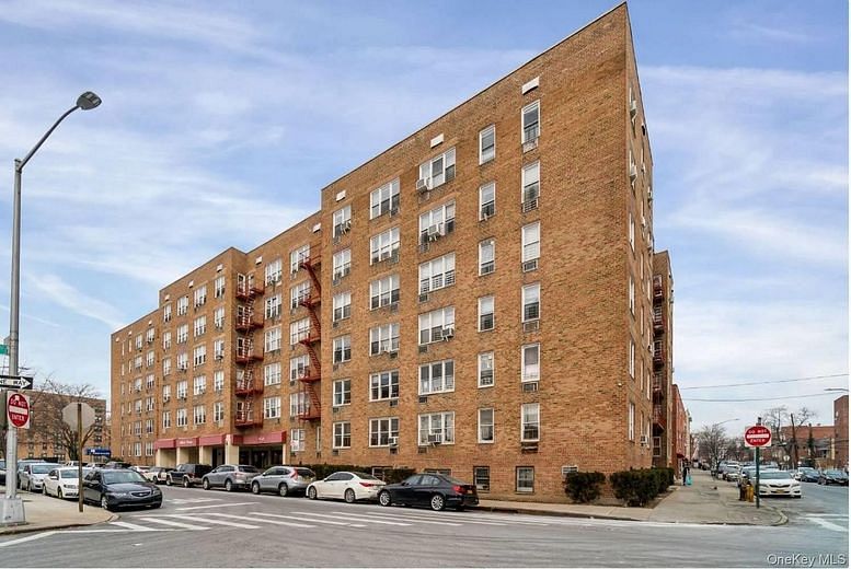 59-21 Calloway Street #4T