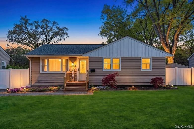 59 Applegate Drive