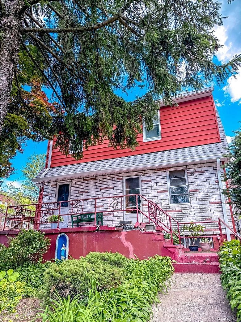 59 Chatterton Avenue