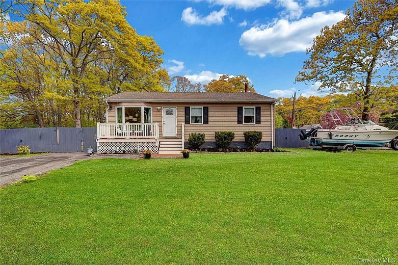59 Dawn Drive