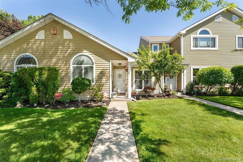 59 Eric Drive