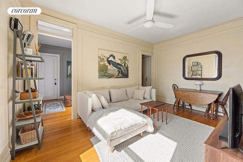 59 Pineapple Street #5A